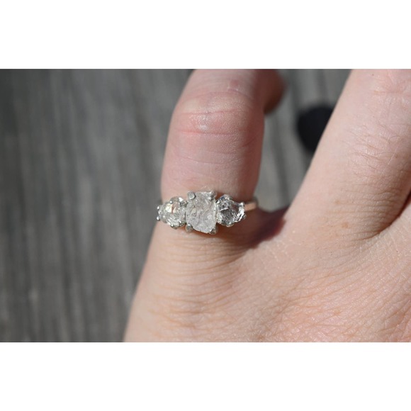 alternative raw diamond engagement rings, raw crystal ring, round or ova… - Picture 2 of 4